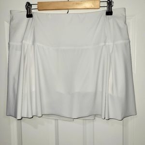 Lululemon size 12 white Tennis Skort